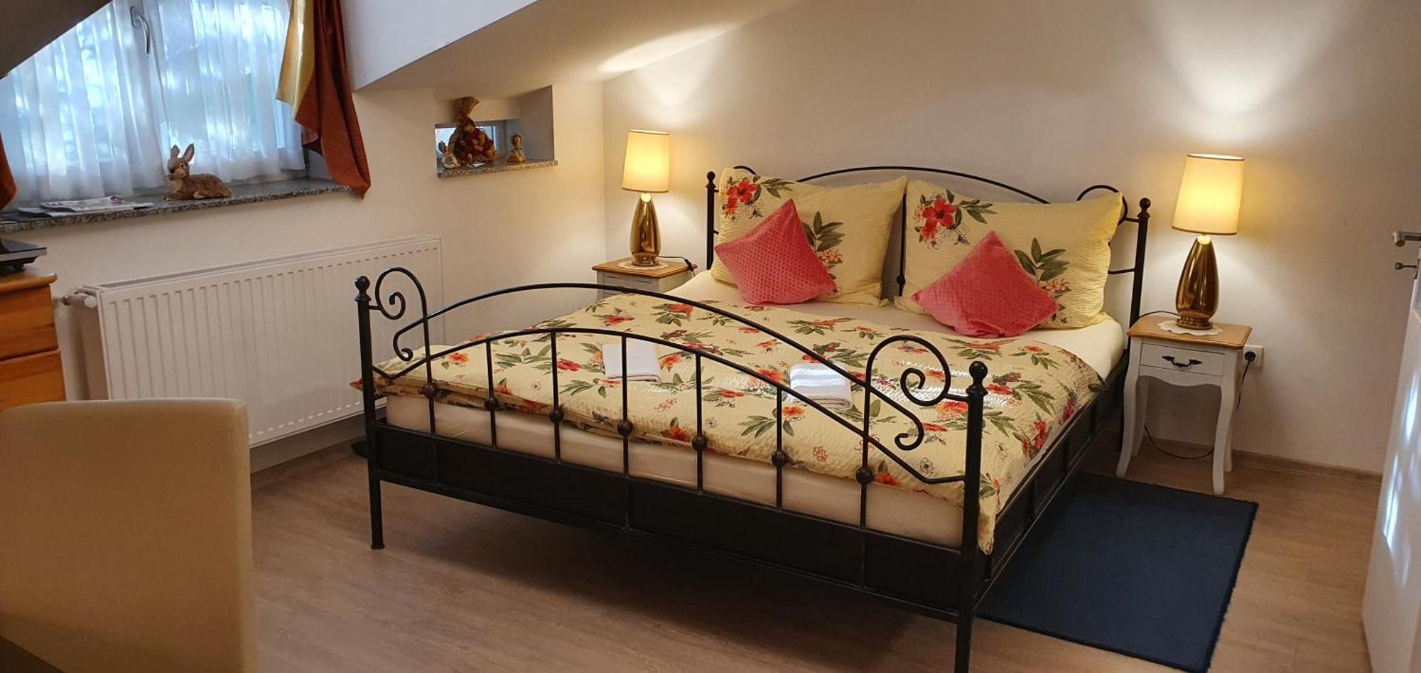 Karmelita Boutique Apartman Sopron Habitación foto