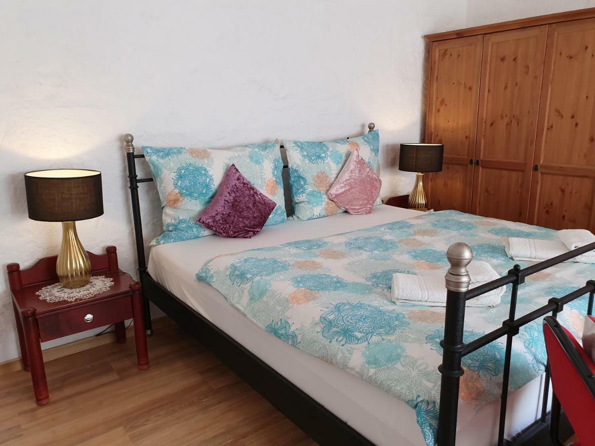 Karmelita Boutique Apartman Sopron Exterior foto